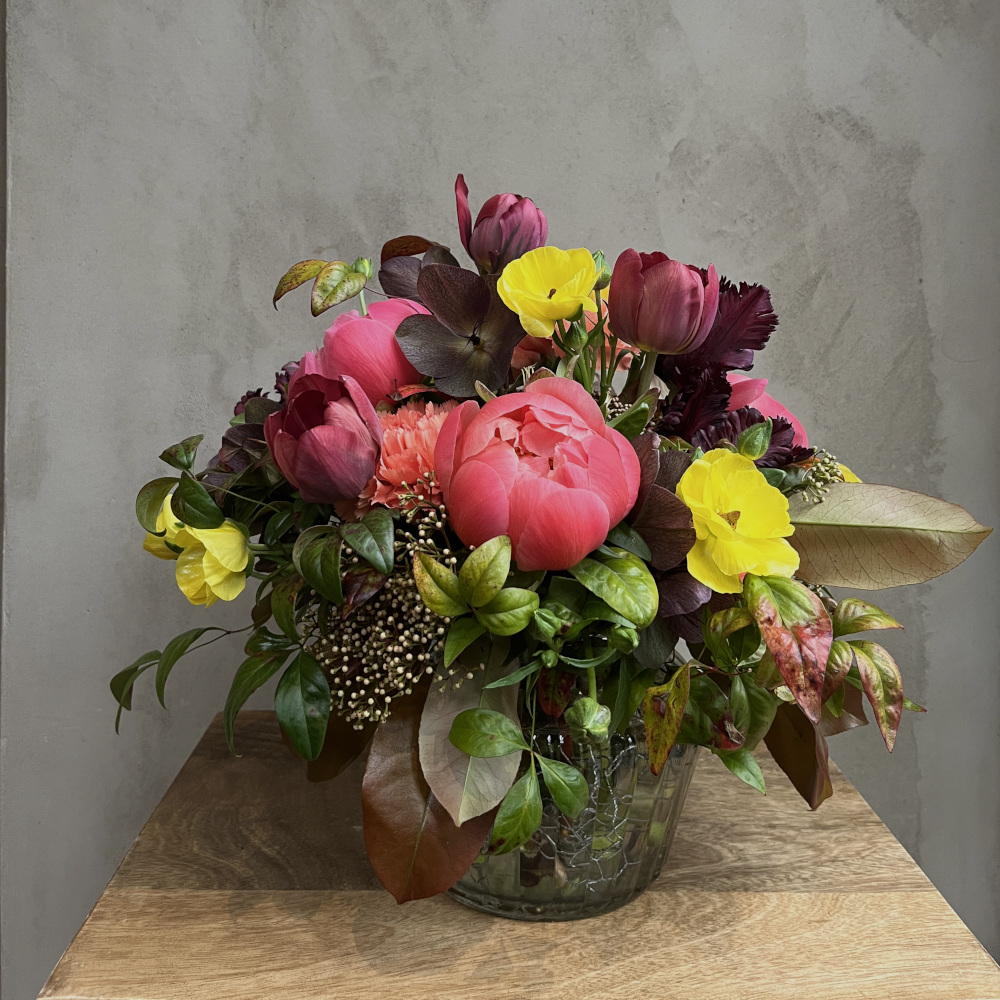 Floral arrangement with mixed natural sping flowers large-sized