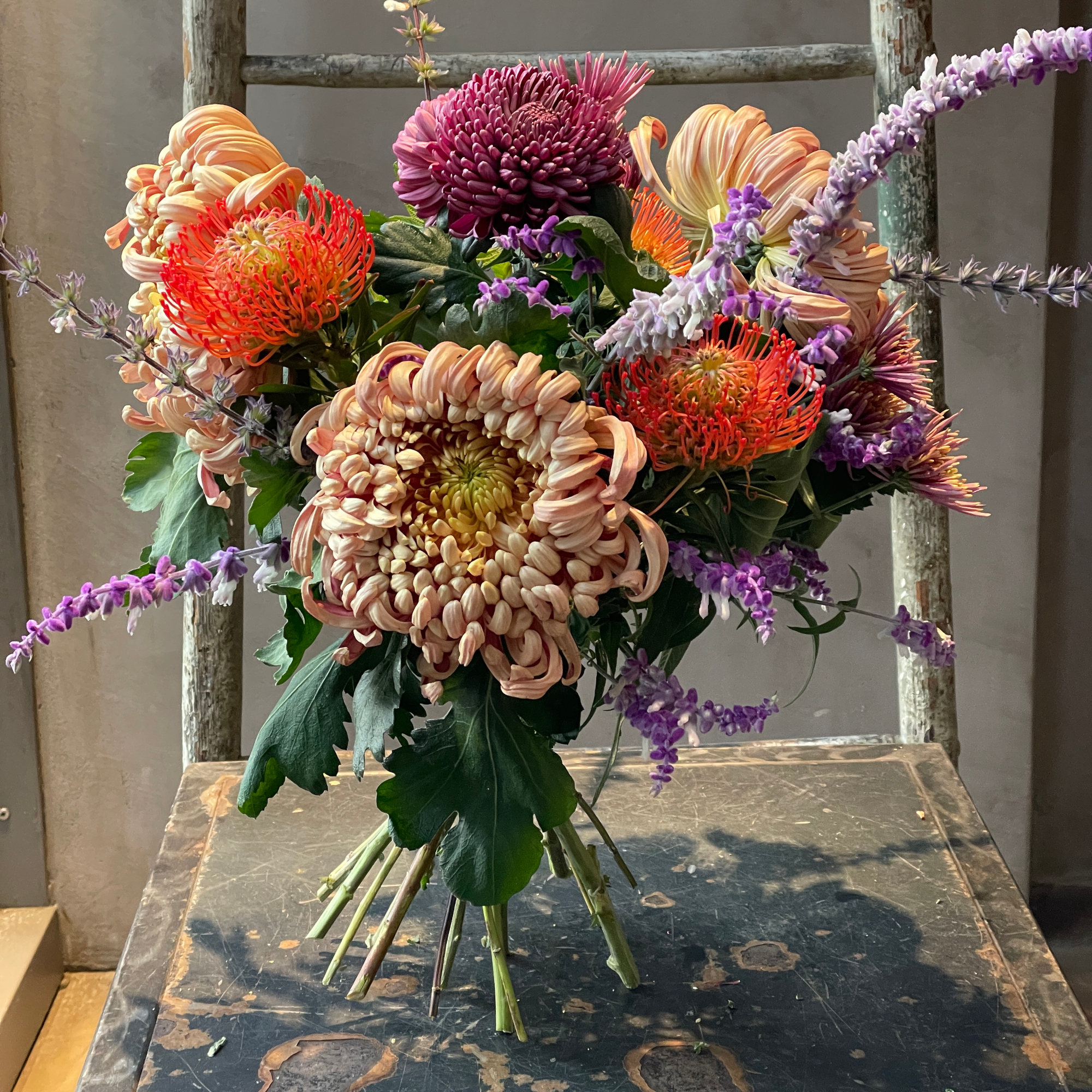 Bouquet grande di fiori autunnali