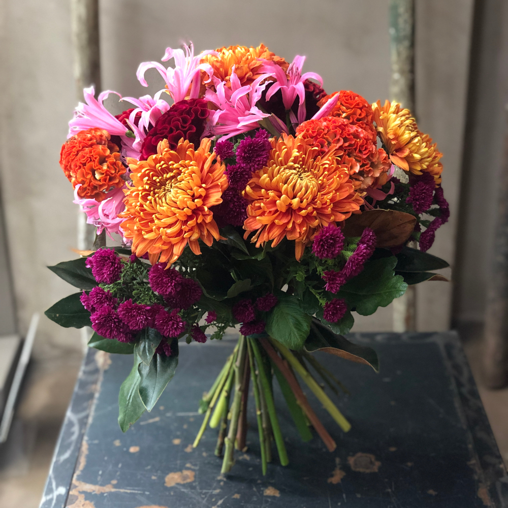 Bouquet with fall natural flowers_medium-sized